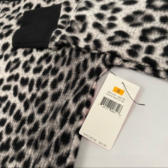 BETSEY JOHNSON pajama top - Picture 7 of 10